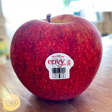US Envy Apples M ($2.50/pc)